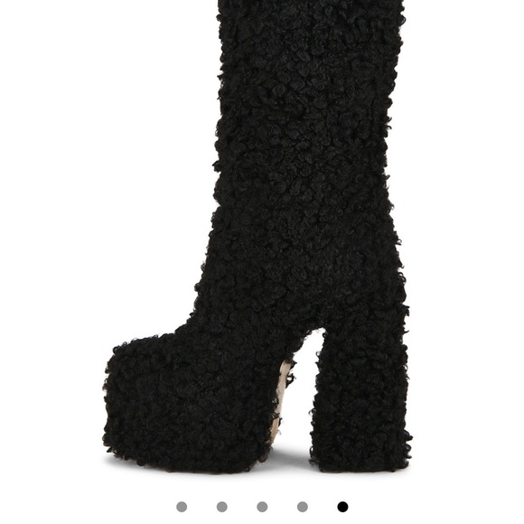 Zemeta teddy boots in black NWT from revolve - Picture 3 of 4